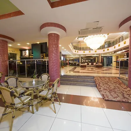 Resort First Class