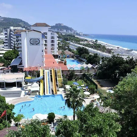 First Class 5* 阿拉尼亚