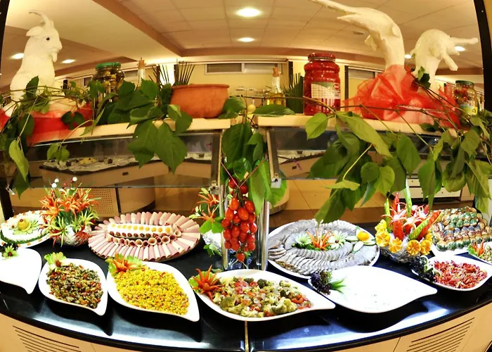 First Class Üdülőközpont 5*