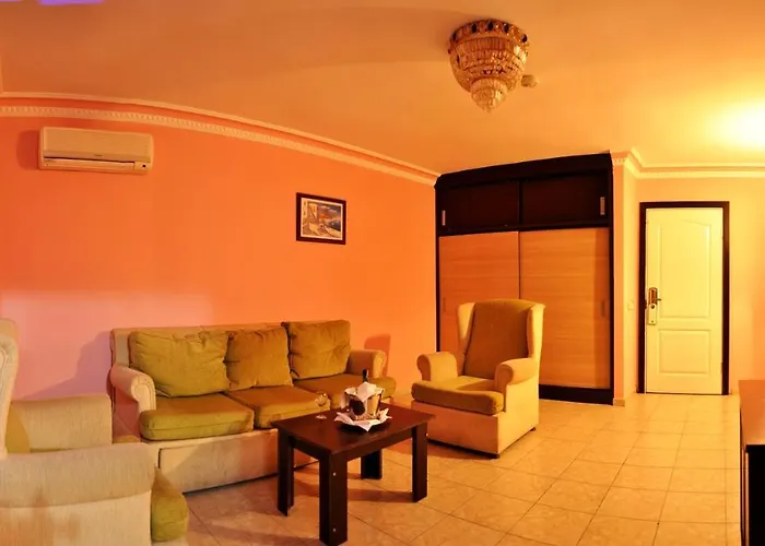 Üdülőközpont First Class 5*