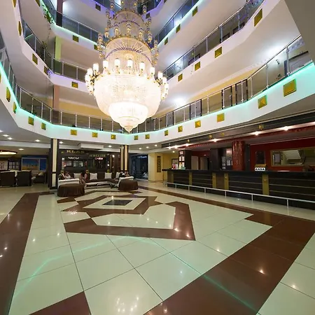 度假村 头等酒店 - 全包