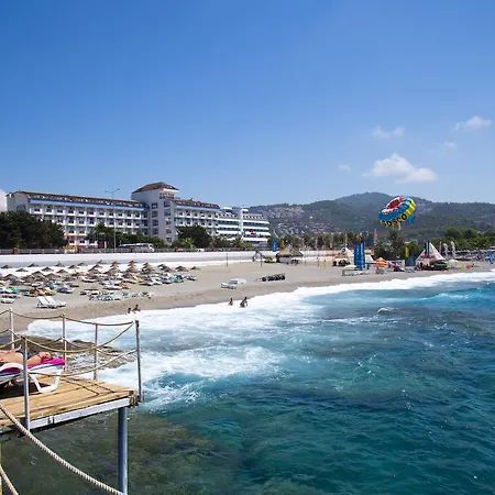 Курортний комплекс First Class Аланія