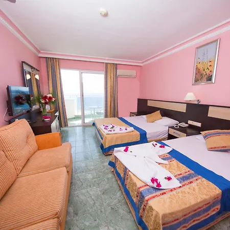 Курортний комплекс First Class Аланія